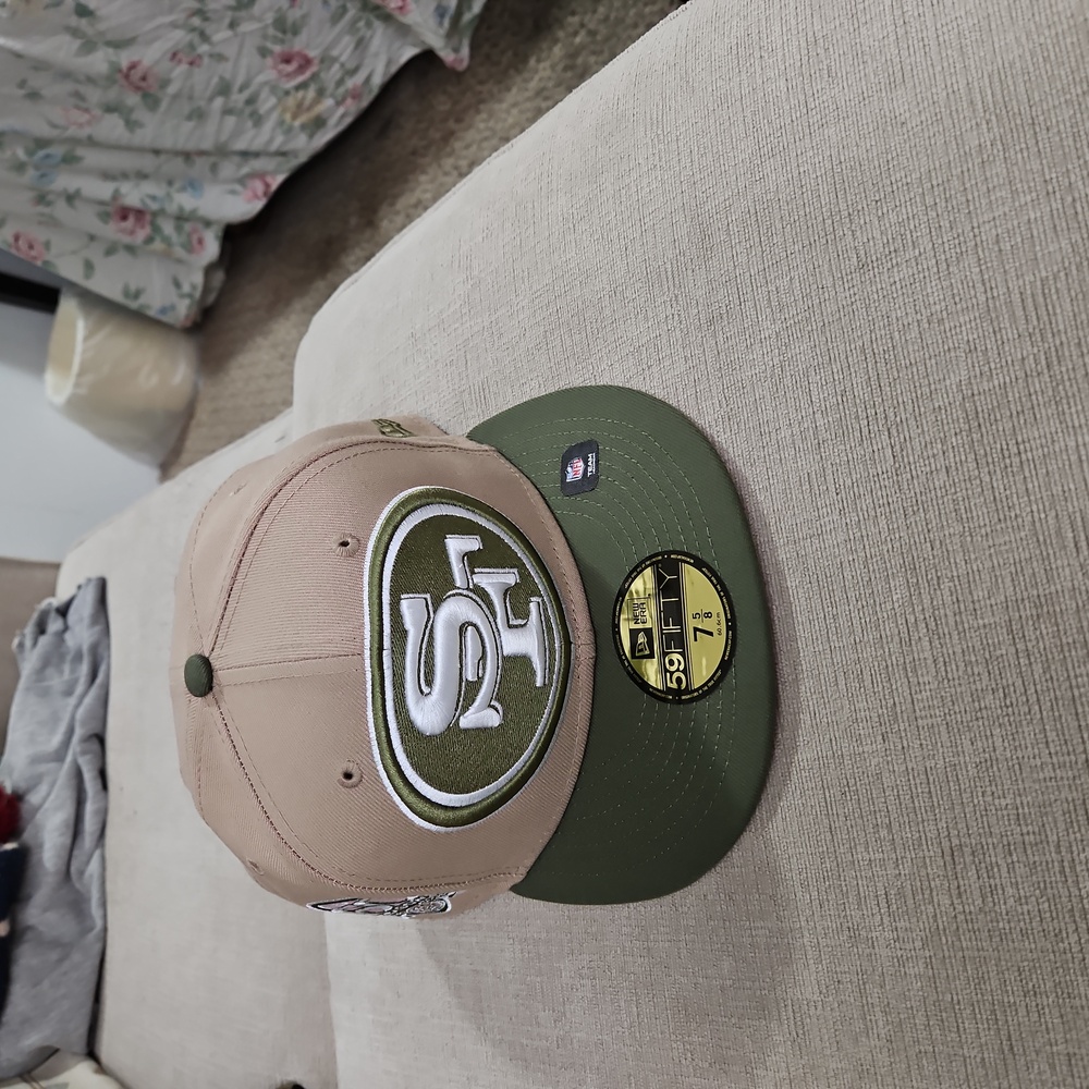 New Era San Francisco 49ers 7 5/8 Baseball Cap. NWT.